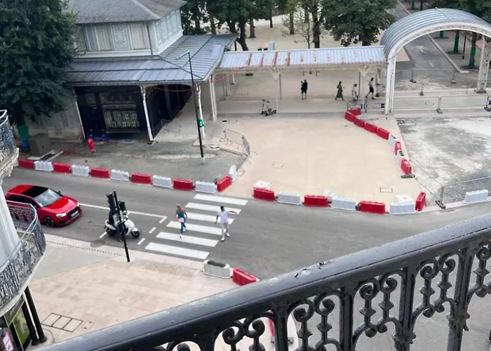 Апартаменты Le Splendid - Hypercentre - Proche Opera & Parcs - Thermes