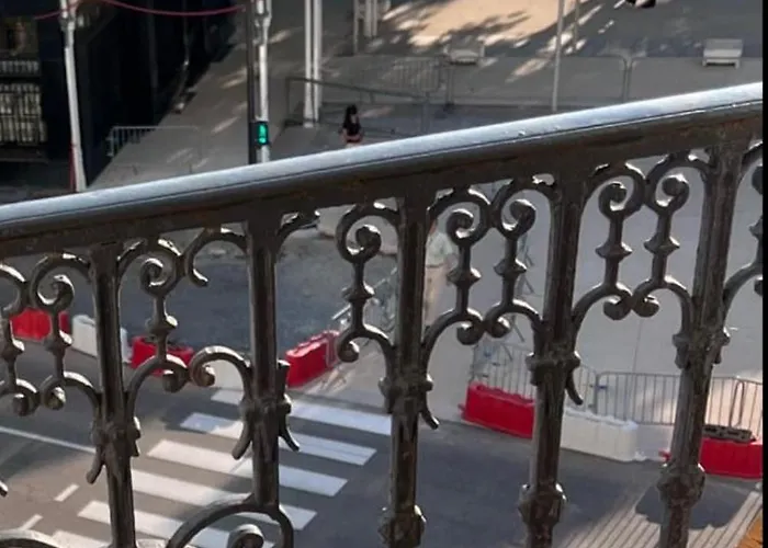 Апартаменты Le Splendid - Hypercentre - Proche Opera & Parcs - Thermes