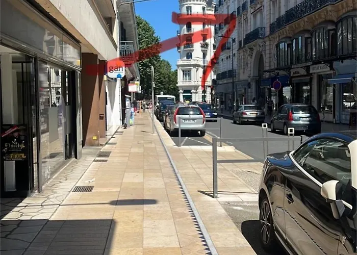 Апартаменты Le Splendid - Hypercentre - Proche Opera & Parcs - Thermes *