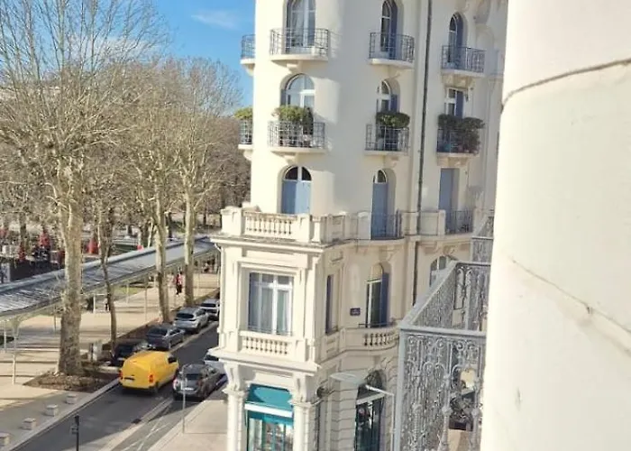 Le Splendid - Hypercentre - Proche Opera & Parcs - Thermes *